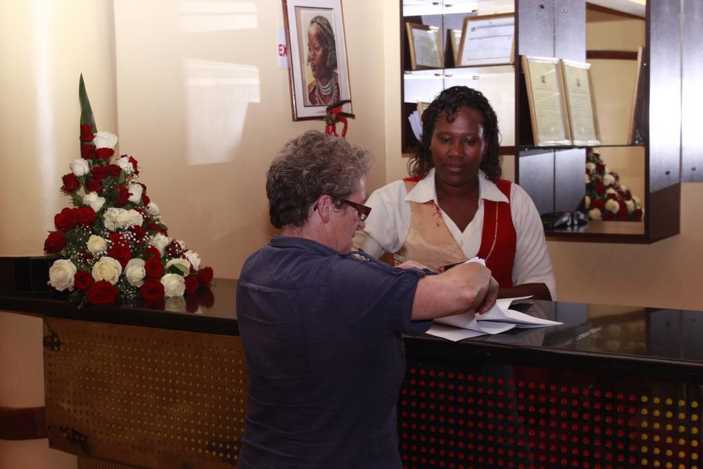 Hotel Central Park Nairobi Ngoại thất bức ảnh