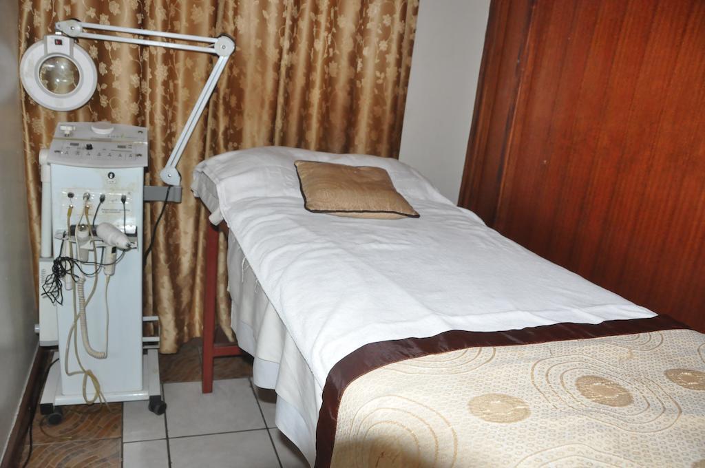 Hotel Central Park Nairobi Ngoại thất bức ảnh